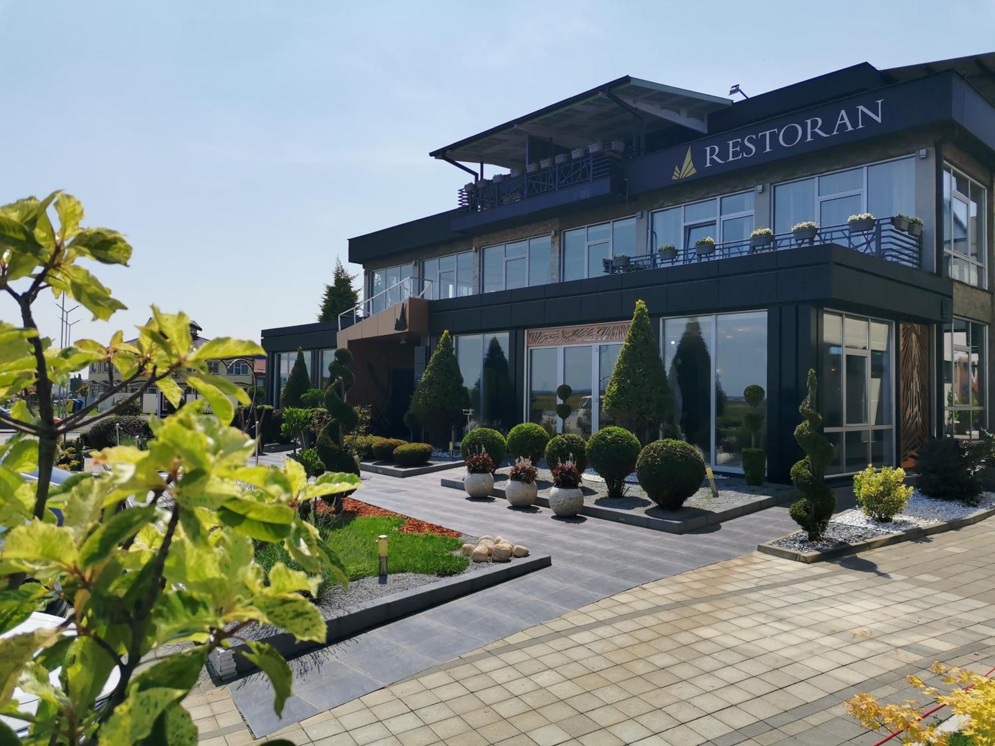 宇华雅廊格酒店 Šabac 外观 照片